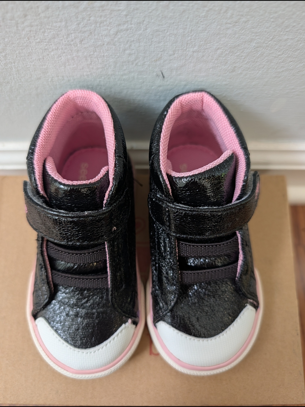 See Kai Run Drew Black Metallic and Pink High-Top Sneakers Toddler Size 5